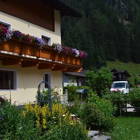 Haus Gstrein Vendégház 3*