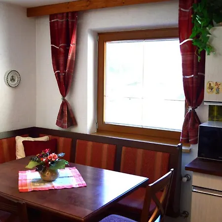 Haus Gstrein Vendégház 3*