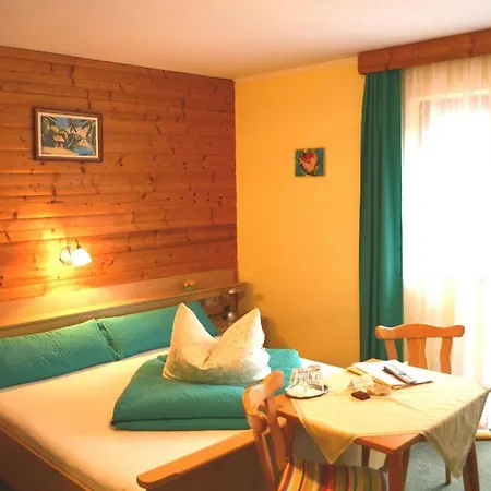Gasthof Haus Gstrein 3*